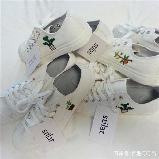 韩国必败小白鞋，小清新风格的刺绣，可爱又童趣